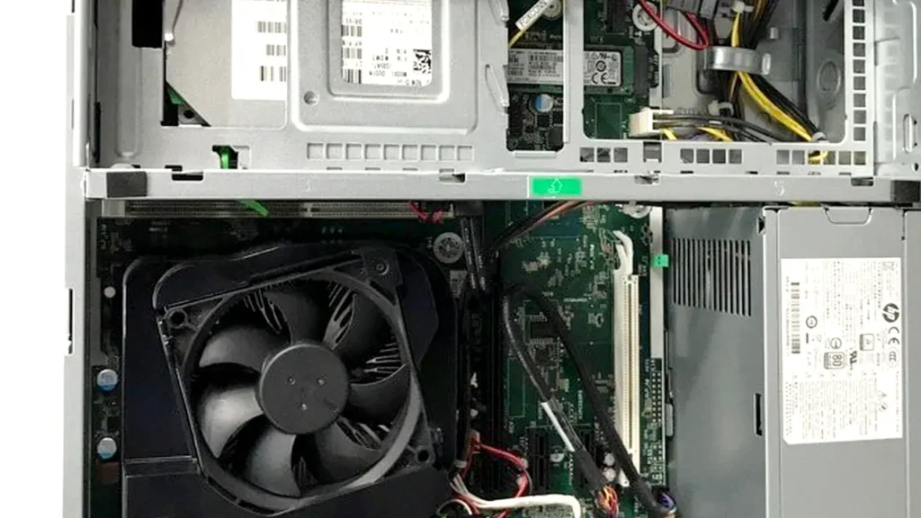 HP EliteDesk 800 G4 内部
