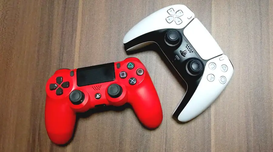 DUALSHOCK 4/DualSense